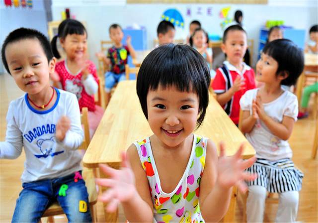 原创孩子幼儿园有这些表现，是个学霸苗子，家长别用这些方法“掐”掉