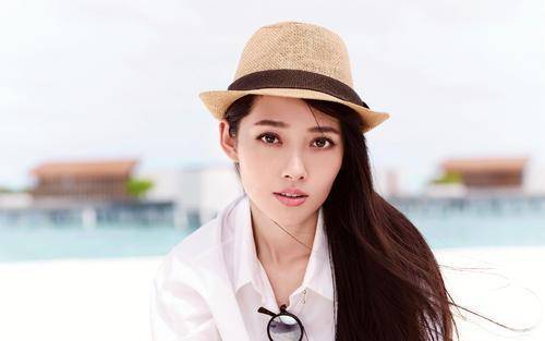 原创郭碧婷怀孕，向佐发博称会负责，妻子却并未与其互动