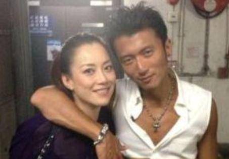原创她陪伴谢霆锋23年，未结婚生下女儿，今48岁仍单身女儿酷似谢霆锋