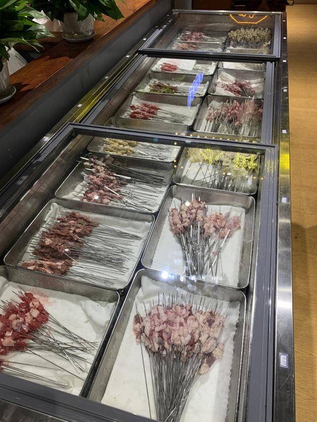 烧烤|去晚了没地方，吊炉大公鸡贼哇塞长春红旗街新开家德惠口味烧烤