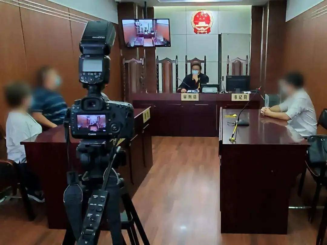 楼道|老人楼道里捡了个“废弃纸箱”，结果赔了上万元……