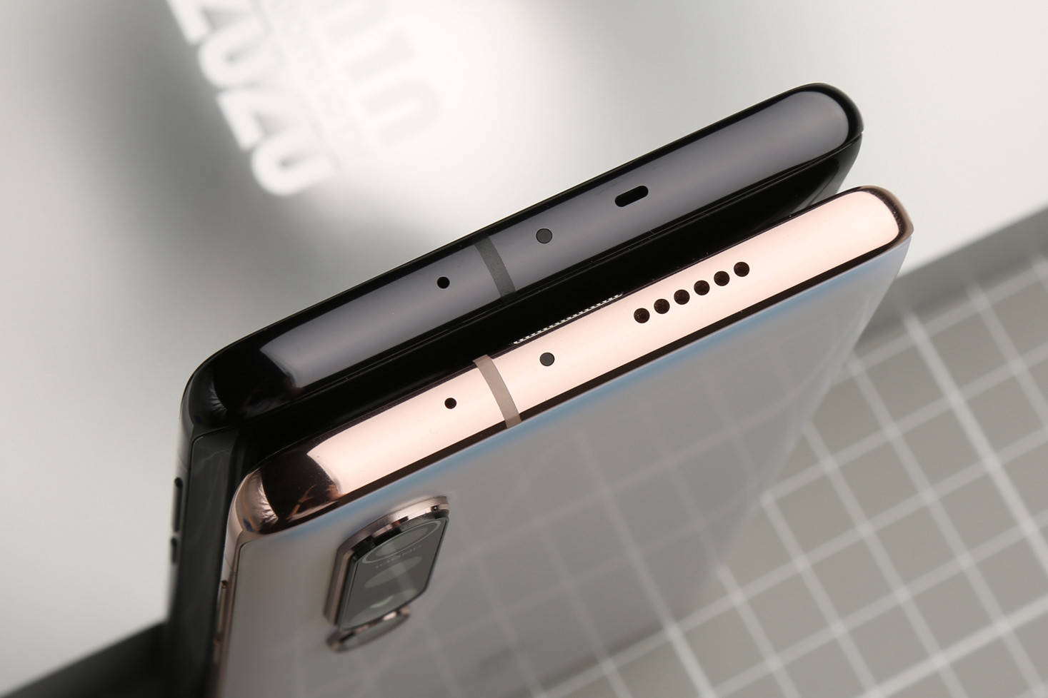 小米|年度水桶旗舰？小米10至尊纪念版上手体验