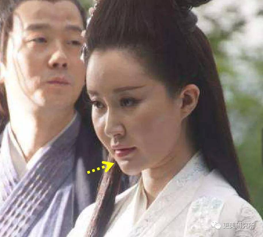 伸缩|蔡徐坤的下巴会自动伸缩？！这是do脸实锤了？