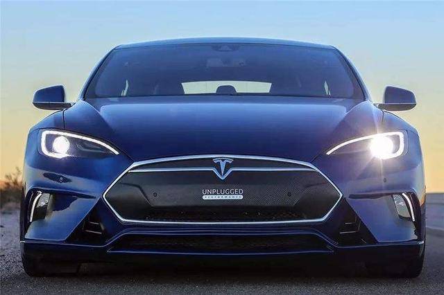 外观好看的轿车 dab2de7720604da5a519f37d797ed86a.jpeg