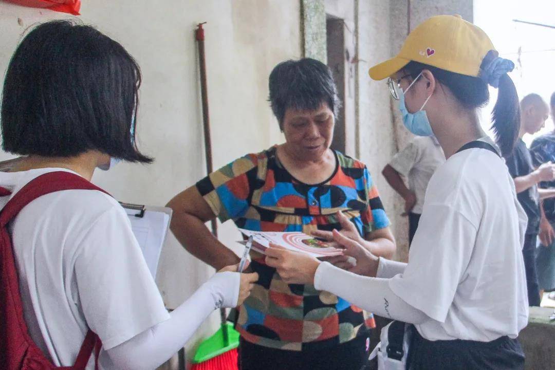 营养膳食科普下乡，助力健康中国建设