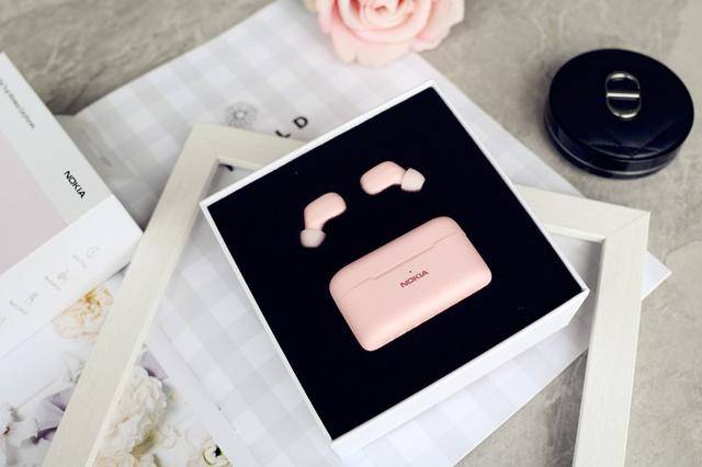耳机|诺基亚终于不再用“情怀”出牌，这款真无线耳机真是太懂妹子的心