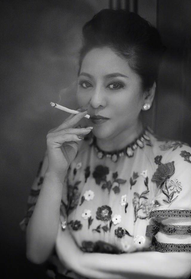 急救|原创向太自曝心梗住院急救,ICU医生随时待命,住院一个多月才回家