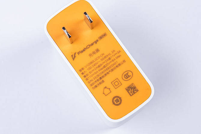 手机|iQOO 5详细评测：超快闪充加持的真性能旗舰