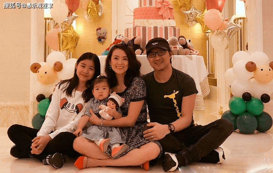 视频|原创汪峰大女儿晒舞蹈视频，位居C位嘻哈范十足，这是为出道做准备？