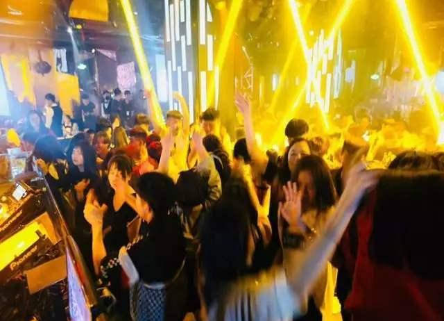 经验教程|上大学之后这4类兼职值得尝试，同时注意4个误区，防止被骗