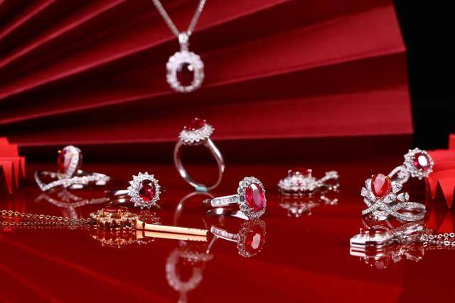 珠宝|30+？50+？女人到了多少岁，才能活出真正的自己？