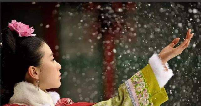 怎么当上白月光特别好看 772477fefe6b4c87a232a4c06a4f7b28.jpeg