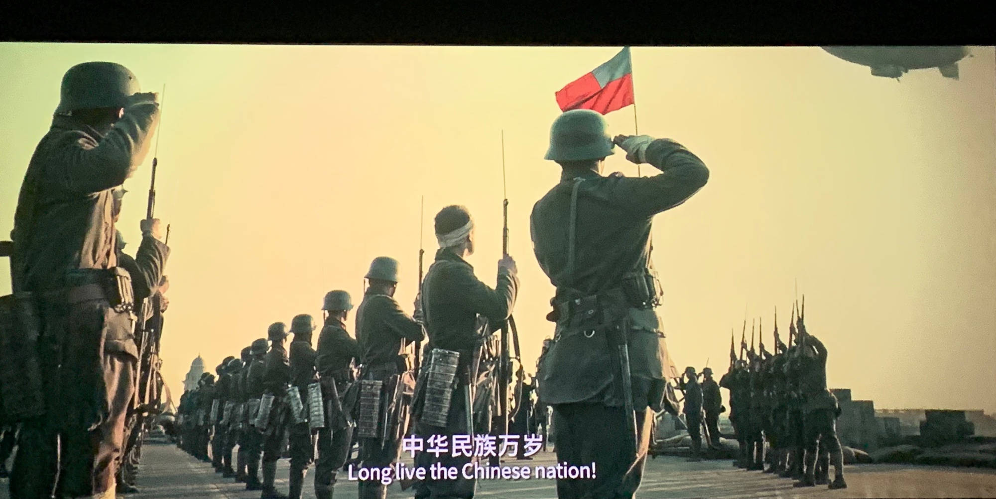 被誉"中国制造战争大片"-《八佰》会成为一代人的经典
