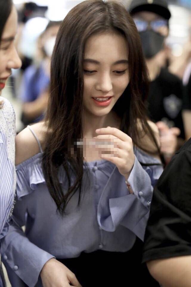 身材|原创鞠婧祎透露自己真实体重，感觉小学生都比她重，私下瘦到脱相啊