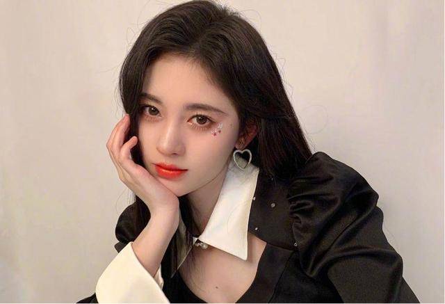 范冰冰|同一发型下鞠婧祎发量猛增，范冰冰都比不上，还被质疑纹发际线？