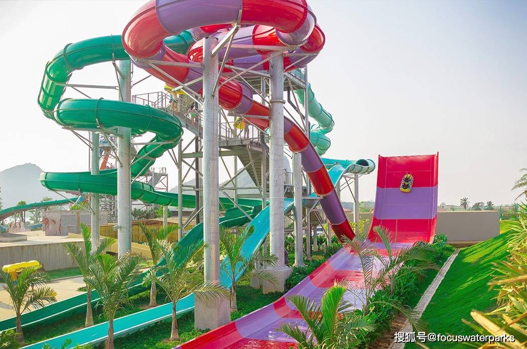 水上乐园滑梯视频大全 4b64ae317d9c46d0ab097318e1f368f6.jpeg