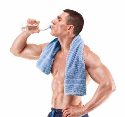原创喝水越多尿越多，肾脏会受伤吗？学会“理性喝水”，身体不受伤