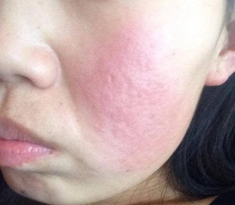 皮肤|从万人迷到万人嘲，最飒姐姐爆红遭反噬，这次卖惨连观众都不买账了？