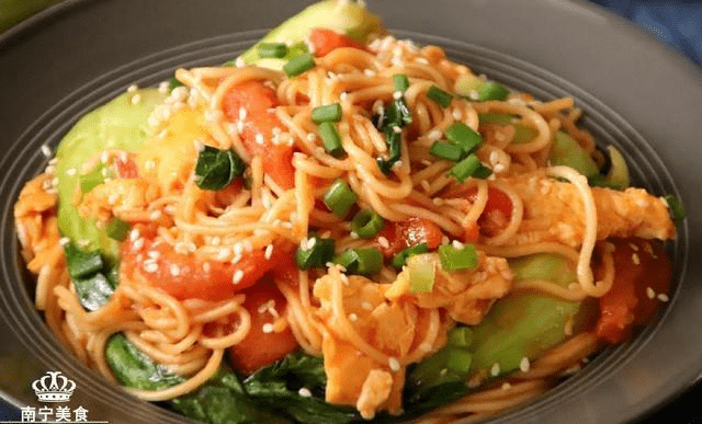 怎么做西红柿炒面好吃又简单 ad94e4cabb2a4dffa58bbd014abe207f.png