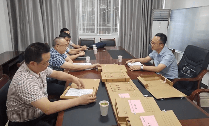 按照中央和省,市部署要求,平昌县纪委监委重点聚焦建筑企业资质审批