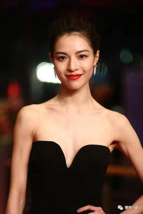 体态|大表姐刘雯居然有这种体态硬伤？说好的人间香奈儿呢？