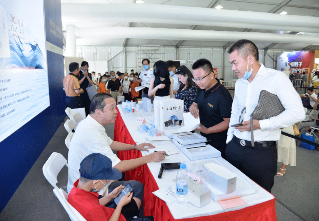 中国|澄明入心 一诗一吟—上海市贵州商会与三联书店联袂打造“站桩意向诗”发布会