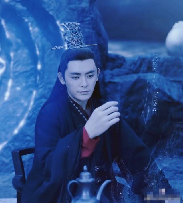 琉璃|原创感受一下男版璇玑，不仅仅强大还俊朗不凡，没被大家注意到太可惜