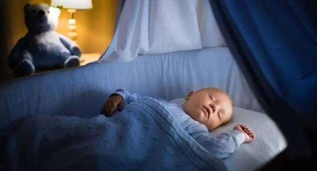 睡眠|睡渣宝宝这样哄睡宝宝不睡就是不困？专家：不！那是你不会哄