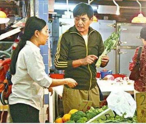 香港明星有多不值钱？不仅有买菜市民周润发，