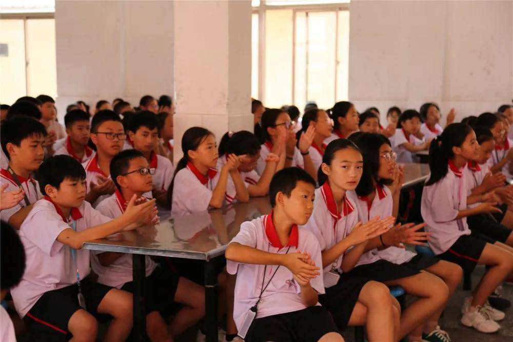 射阳法院送法进校园护航青春成长