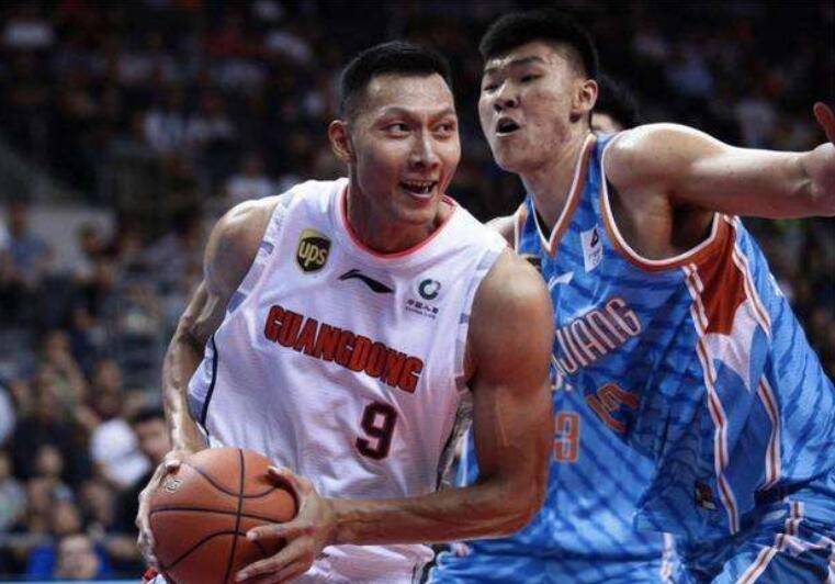 bet356体育在线亚洲最新最：
广东男篮新赛季目的浮出水面！周鹏正式亮相 希望