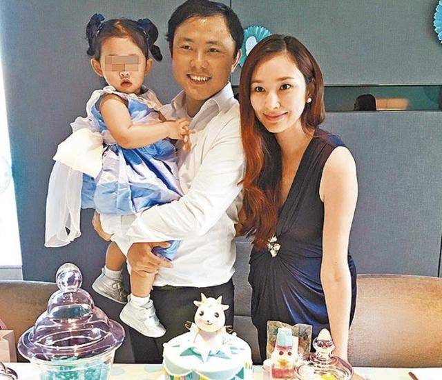 纪晓波被曝财政危机，吴佩慈晒儿子画作感慨日