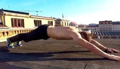 平板支撑正确姿势视频最新 8a5b2dc5f35a4a61b6fef852d1263292.jpeg