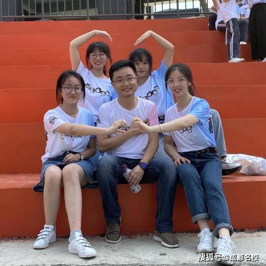 文化|从成都二十中到清华大学，这个女孩，叫赵子炎。