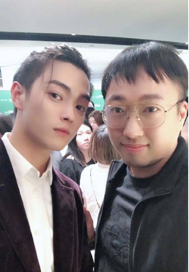 微博|原创有于正在,娱乐圈永远不缺新花样,戏精程度100分!