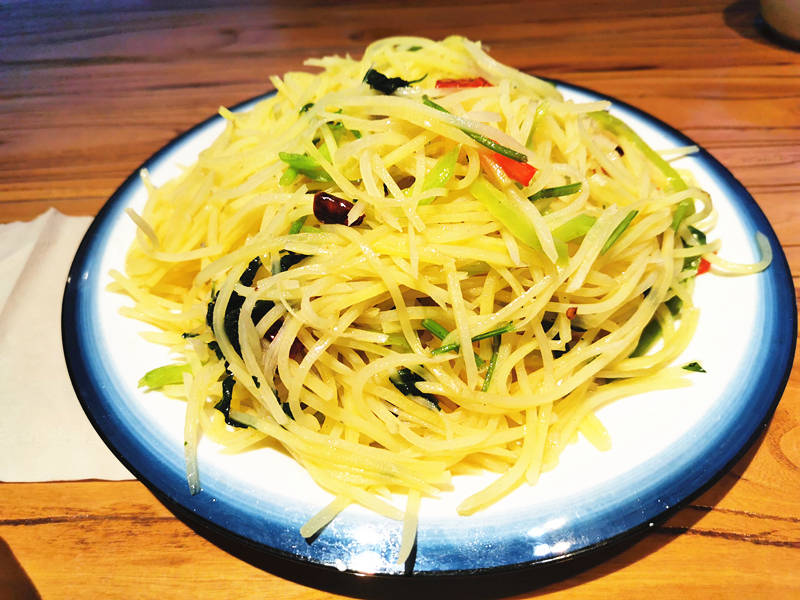 我家|这些肉和菜是我家爱吃的，一家三口吃得舒服！夏天吃烧烤