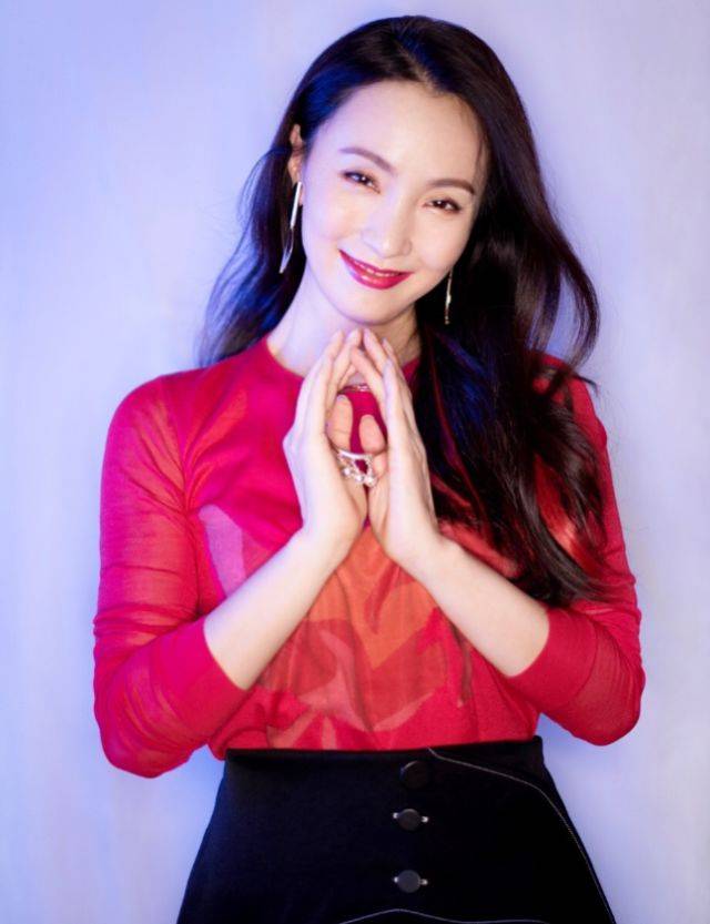 徐峥一|小陶虹年轻时有多俏？姜文夸其似“狐狸”，难怪徐峥一看就动心了