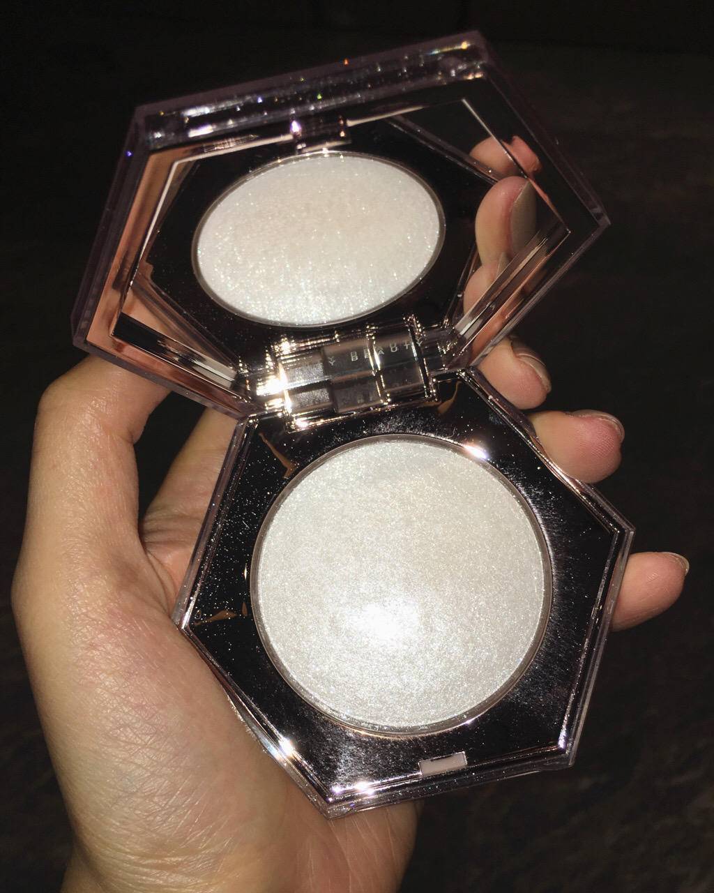 一面|高级感一扫就有，让你一面变立体脸的神器 —— 高光