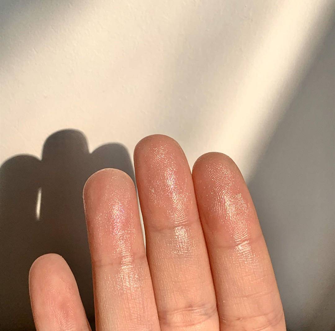 一面|高级感一扫就有，让你一面变立体脸的神器 —— 高光