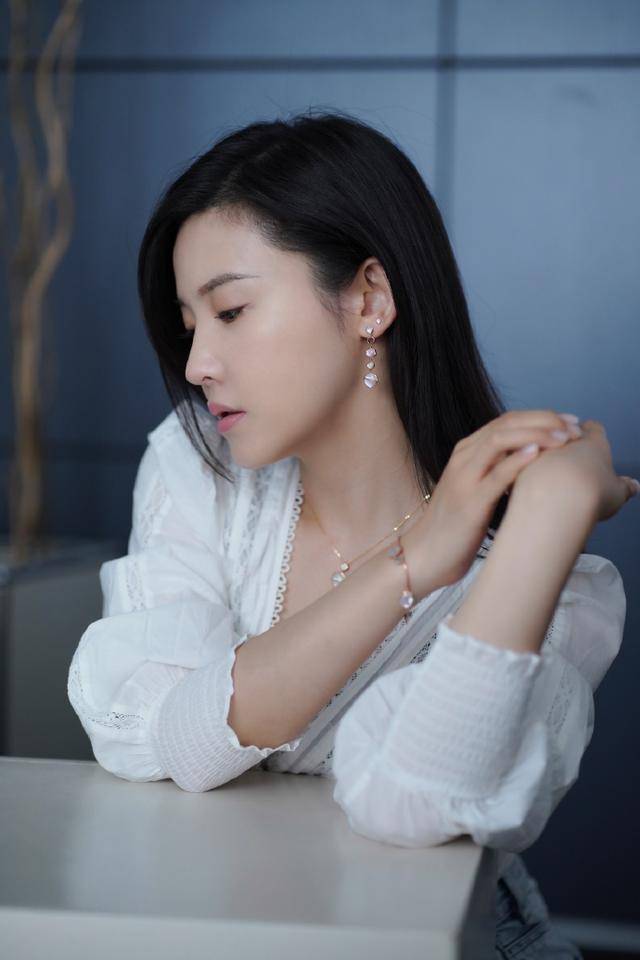 专访杨子姗丨表演有质感,用角色发声