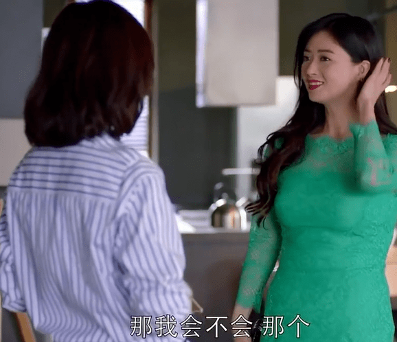 显得|曾胖成男友两倍宽的蒋欣，怎么突然瘦成这样了…