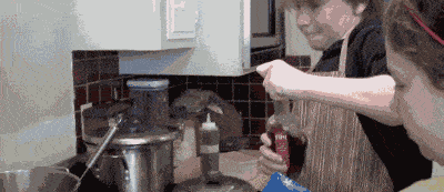 6087d8db95514601a1b32a5f42a90424.gif