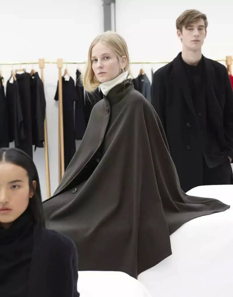 衣橱|世界上所有女生，都需要一个「Lemaire衣橱」