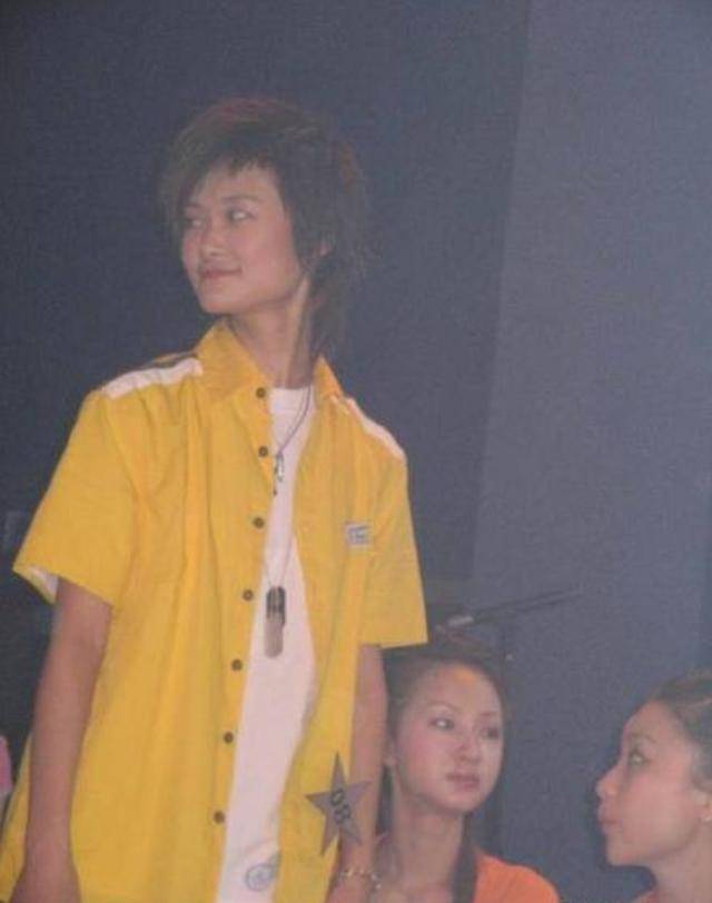 齐发文|原创第二届超女出道十五周年，李宇春穿比赛衣服现身，与张靓颖齐发文