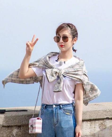 穿法|“五五分”穿搭已经过时了！试试杨紫的“叠穿法”，简直太新潮