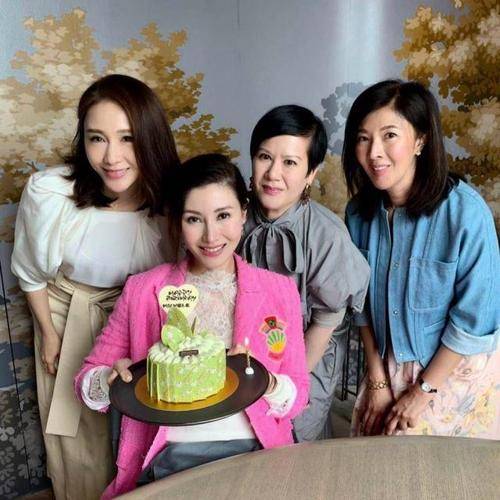 女神|黎姿是女神，但也不是永远年轻，到了一定年纪也会有皱纹要衰老！