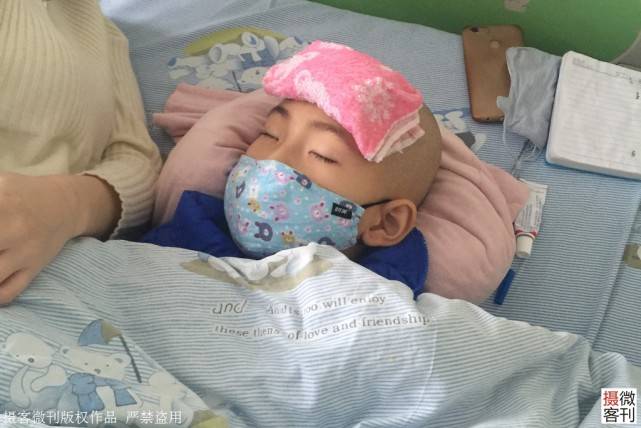 残疾|儿子10岁后却发现悲剧了湖北残疾理发哥娶娇妻幸福满满