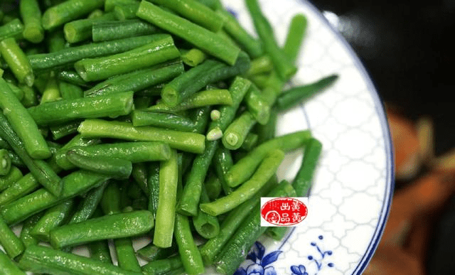 豆角怎么凉拌好吃又好看 d544611a69b949f89e3a5d3e1a4c6c35.png
