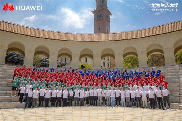 消息资讯|聚势为先，破浪前行 | 精英赛2.0时代开启专家型“懂行”人才培养新篇章