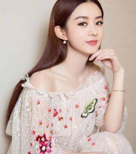 小刀|原创对王一博无感,喊杜华大姐?赵丽颖变“赵小刀”怼人犀利反被夸?